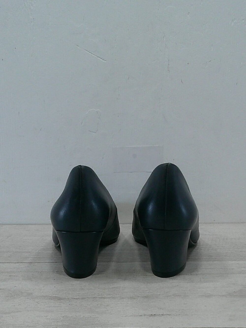 Naturalizer Carmen True Navy Minimalist Platform Leather Pumps Heels Size 8.5 M - Picture 7 of 11